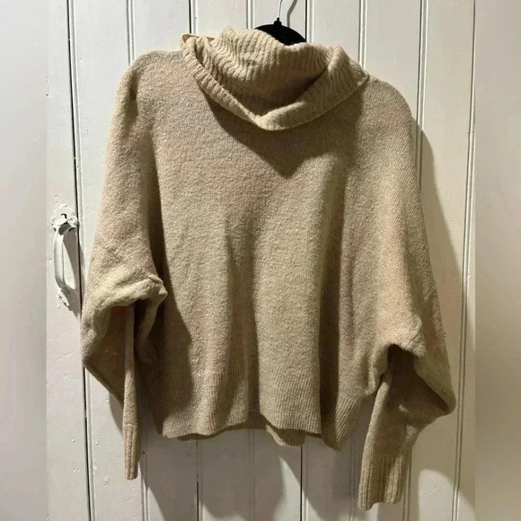 ICHI Touch of Alpaca Mega Turtleneck Sweater - Picture 4 of 5